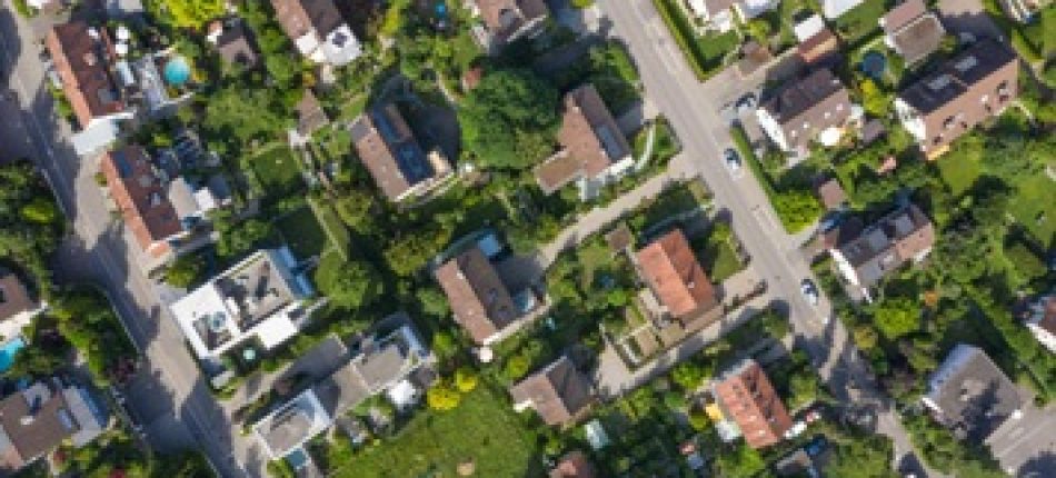 Faire construire sur un terrain en lotissement ou sur un terrain isolé ? 